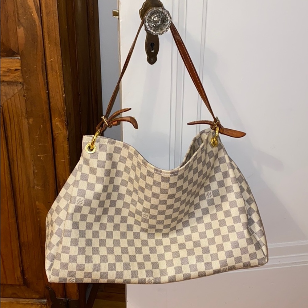 Knock off Louis Vuitton bag